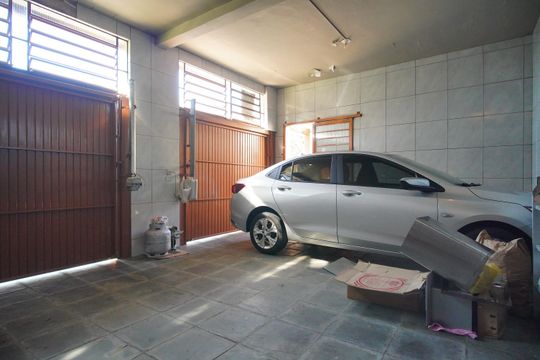 Garagem de casa à venda com 4 quartos, 184m² em Rincão, Novo Hamburgo