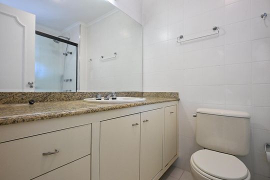 Banheiro Suíte 2 de apartamento para alugar com 3 quartos, 205m² em Vila Andrade, São Paulo