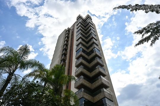 Fachada de apartamento para alugar com 3 quartos, 205m² em Vila Andrade, São Paulo