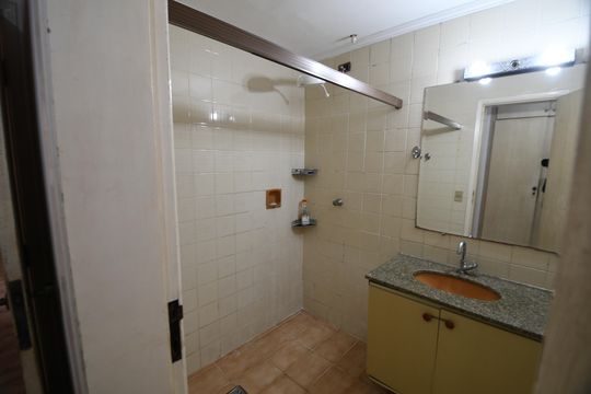 Banheiro  de apartamento para alugar com 3 quartos, 97m² em Bosque, Campinas