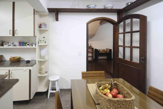 Cozinha de casa para alugar com 4 quartos, 450m² em Vila Lucia, São Paulo