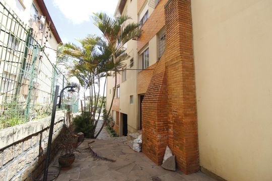 Área comum de apartamento para alugar com 1 quarto, 40m² em Jardim do Salso, Porto Alegre