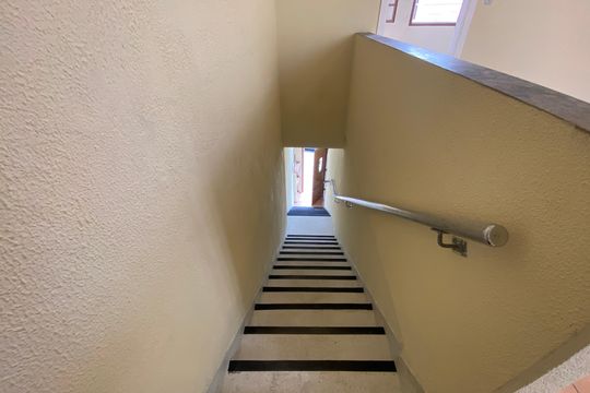 Escada de casa para alugar com 1 quarto, 100m² em Belenzinho, São Paulo