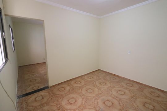 Casa para alugar com 2 quartos, 70m² em Bandeiras, Osasco