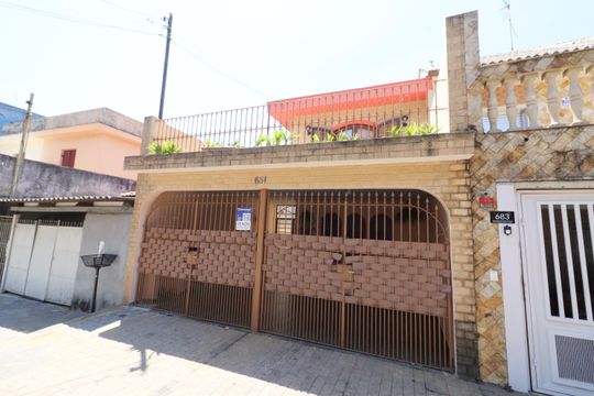Fachada de casa à venda com 3 quartos, 161m² em Jardim D’abril, Osasco