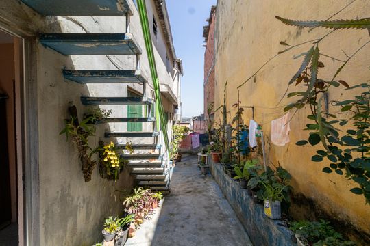 Corredor de casa à venda com 2 quartos, 78m² em Vila Marilena, São Paulo