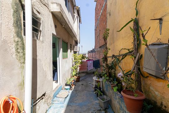 Corredor de casa à venda com 2 quartos, 78m² em Vila Marilena, São Paulo