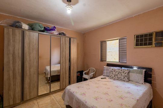 Quarto 1 de casa à venda com 2 quartos, 78m² em Vila Marilena, São Paulo