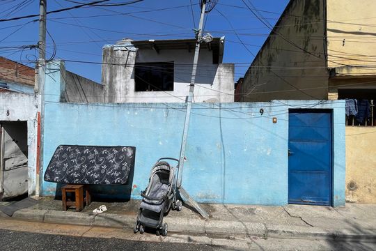 Fachada de casa à venda com 2 quartos, 78m² em Vila Marilena, São Paulo