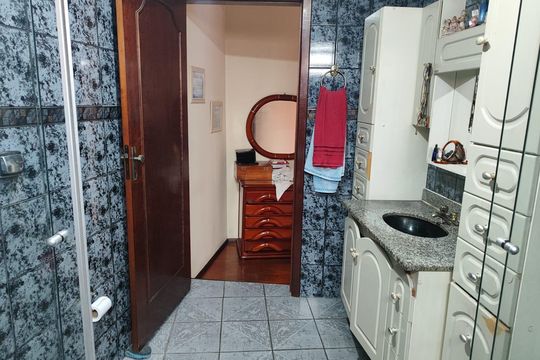 Casa à venda com 5 quartos, 260m² em Vila Brasilio Machado, São Paulo