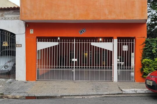 Casa à venda com 5 quartos, 260m² em Vila Brasilio Machado, São Paulo