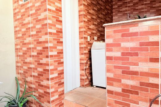 Lavanderia de casa à venda com 2 quartos, 100m² em Jardim Cordeiro, São Paulo