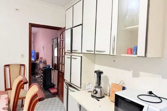 Cozinha de casa à venda com 2 quartos, 100m² em Jardim Cordeiro, São Paulo
