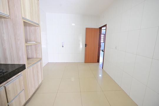 Cozinha de casa para alugar com 3 quartos, 221m² em Jardim América, Goiânia