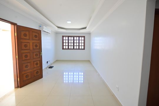 Casa para alugar com 3 quartos, 221m² em Jardim América, Goiânia