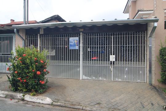 Fachada de casa à venda com 2 quartos, 90m² em Jardim Santa Helena, São Paulo