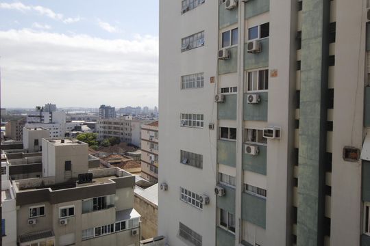 Vista da Sacada de apartamento à venda com 2 quartos, 81m² em Independência, Porto Alegre