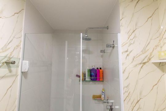 Banheiro de apartamento à venda com 2 quartos, 33m² em República, São Paulo