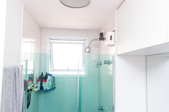 Banheiro de apartamento à venda com 5 quartos, 124m² em Jardim Consorcio, São Paulo