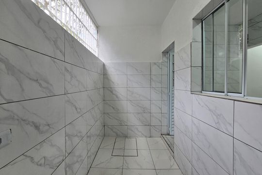 Área de Serviço de casa para alugar com 2 quartos, 100m² em Jardim Cantareira, São Bernardo do Campo