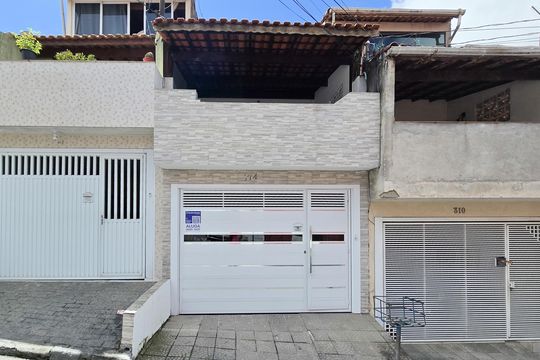 Fachada de casa para alugar com 2 quartos, 100m² em Jardim Cantareira, São Bernardo do Campo