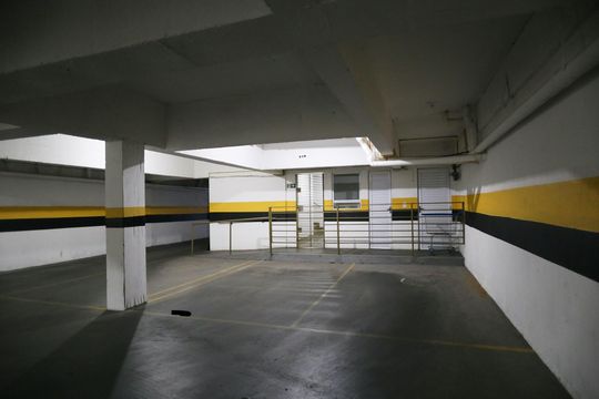 Garagem de apartamento à venda com 4 quartos, 200m² em Sagrada Família, Belo Horizonte