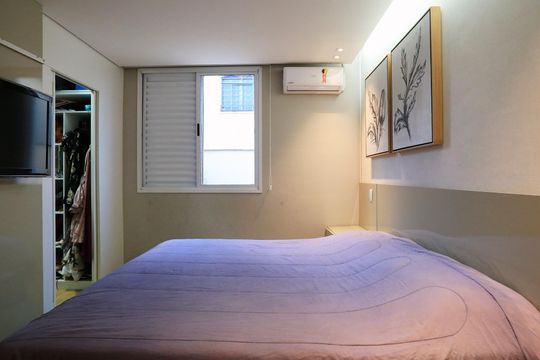 Suíte de apartamento à venda com 4 quartos, 200m² em Sagrada Família, Belo Horizonte