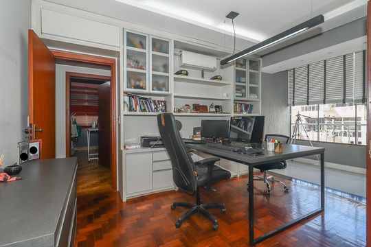 Escritório de apartamento à venda com 3 quartos, 161m² em Independência, Porto Alegre