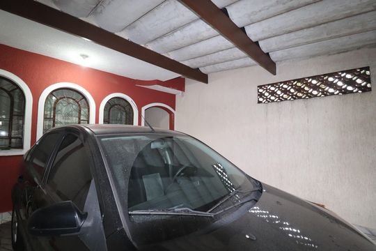 Garagem de casa à venda com 3 quartos, 264m² em Vila Francisco Matarazzo, Santo André