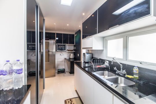 Cozinha de apartamento para alugar com 3 quartos, 156m² em Tamboré, Santana de Parnaíba