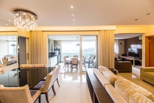 Apartamento para alugar com 3 quartos, 156m² em Tamboré, Santana de Parnaíba