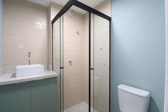 Banheiro de apartamento à venda com 2 quartos, 34m² em Barra Funda, São Paulo