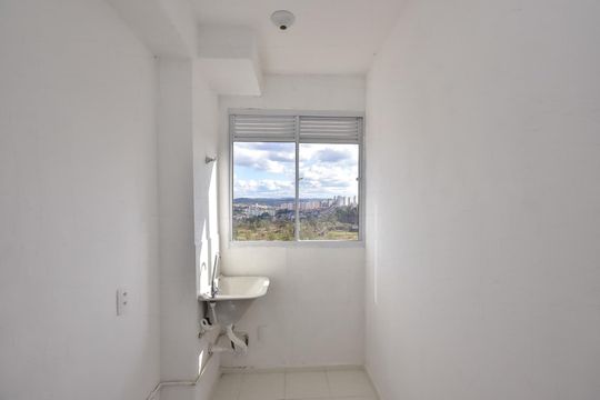 Área de Serviço de apartamento para alugar com 2 quartos, 47m² em Jardim do Lago, Osasco