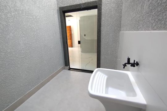 Área de Serviço de casa à venda com 2 quartos, 91m² em Parque das Nações, Santo André
