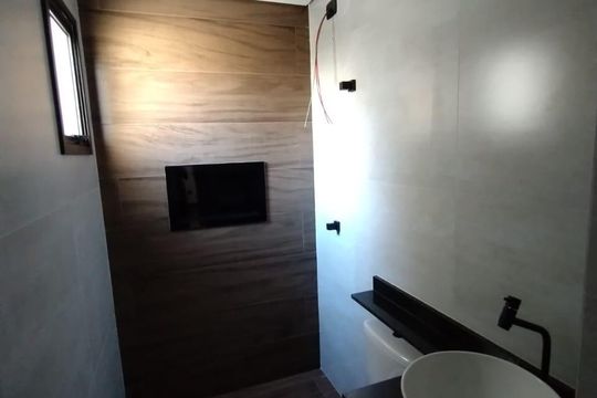 Banheiro do Quarto 2 de casa à venda com 2 quartos, 91m² em Parque das Nações, Santo André