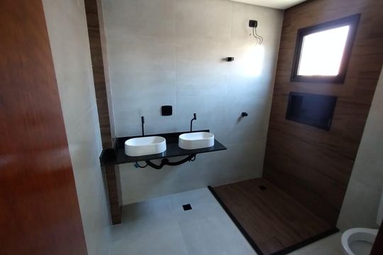 Banheiro do Quarto 1 de casa à venda com 2 quartos, 91m² em Parque das Nações, Santo André