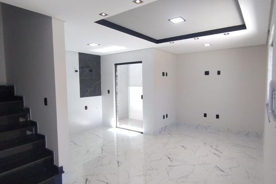 Sala de casa à venda com 2 quartos, 80m² em Parque das Nações, Santo André