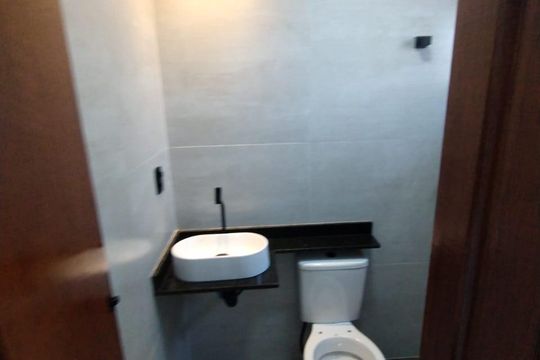 Banheiro do quarto 2 de casa à venda com 2 quartos, 80m² em Parque das Nações, Santo André