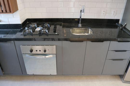 Cozinha de apartamento para alugar com 1 quarto, 38m² em Barra Funda, São Paulo