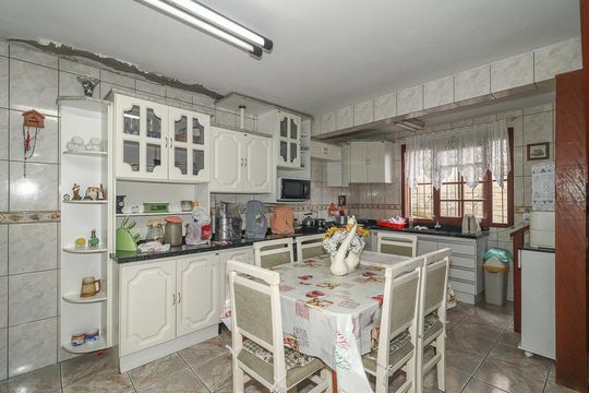 Cozinha de casa à venda com 2 quartos, 240m² em Passo das Pedras, Porto Alegre