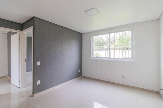 Sala de apartamento à venda com 2 quartos, 40m² em Cavalhada, Porto Alegre