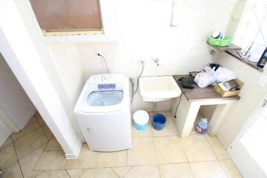 Área de Serviço de casa para alugar com 4 quartos, 630m² em Chácaras São José, São José dos Campos