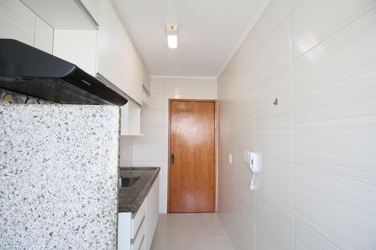 Cozinha de apartamento para alugar com 2 quartos, 53m² em Parque Munhoz, São Paulo