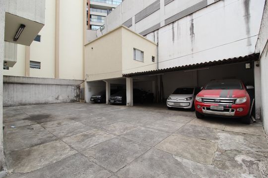 Garagem de apartamento para alugar com 3 quartos, 90m² em Itaim Bibi, São Paulo