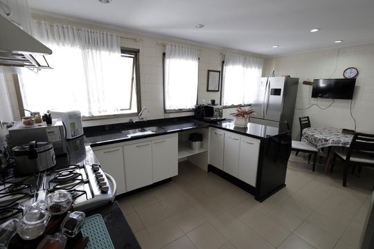 Cozinha de apartamento para alugar com 3 quartos, 180m² em Vila Gilda, Santo André