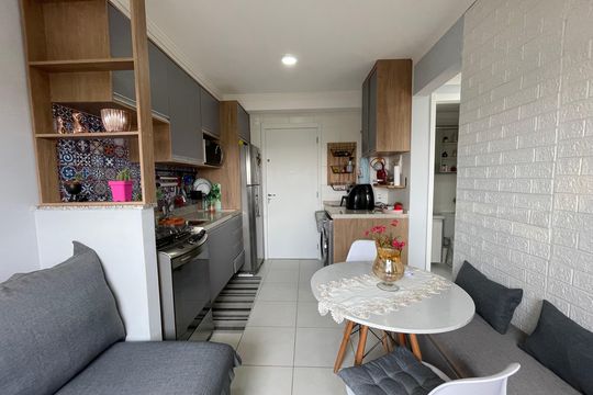 Sala de apartamento à venda com 2 quartos, 32m² em Jardim Celeste, São Paulo
