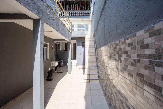 Área comum de casa à venda com 4 quartos, 186m² em Piraporinha, Diadema