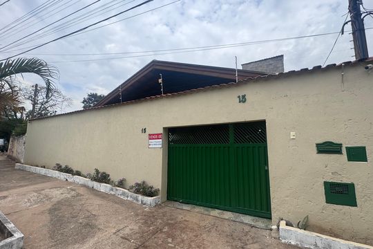 Fachada de casa à venda com 5 quartos, 293m² em Jardim Eulina, Campinas
