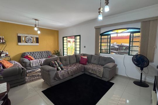 Casa à venda com 5 quartos, 293m² em Jardim Eulina, Campinas