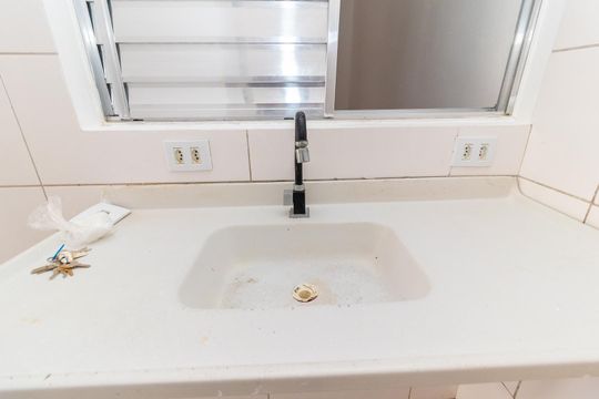 Cozinha e Área de Serviço de casa para alugar com 2 quartos, 48m² em Jardim Itapemirim, São Paulo